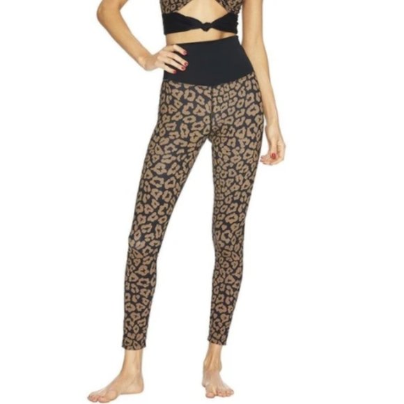 Beach Riot Reverse Leopard Legging - Picture 1 of 2